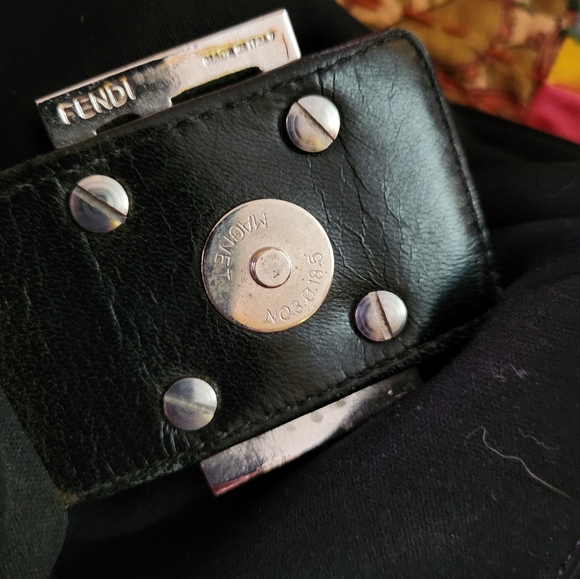 Fendi Black Shoulder Bag - Picture 3 of 5